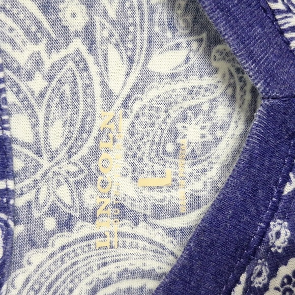 LINCOLN OUTFITTERS BLUE PAISLEY PRINT V-NECK TOP LARGE - Picture 3 of 3